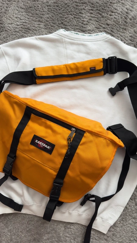 Eastpak Slingbag