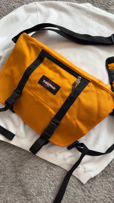 Eastpak Slingbag